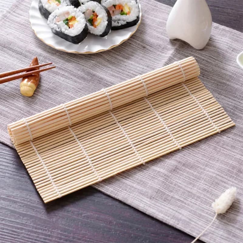 Estera de bambú para sushi exquisita con acabado blanco, enrollador de arroz y alga nori, antiadherente, estilo japonés, esencial de cocina para hacer sushi
